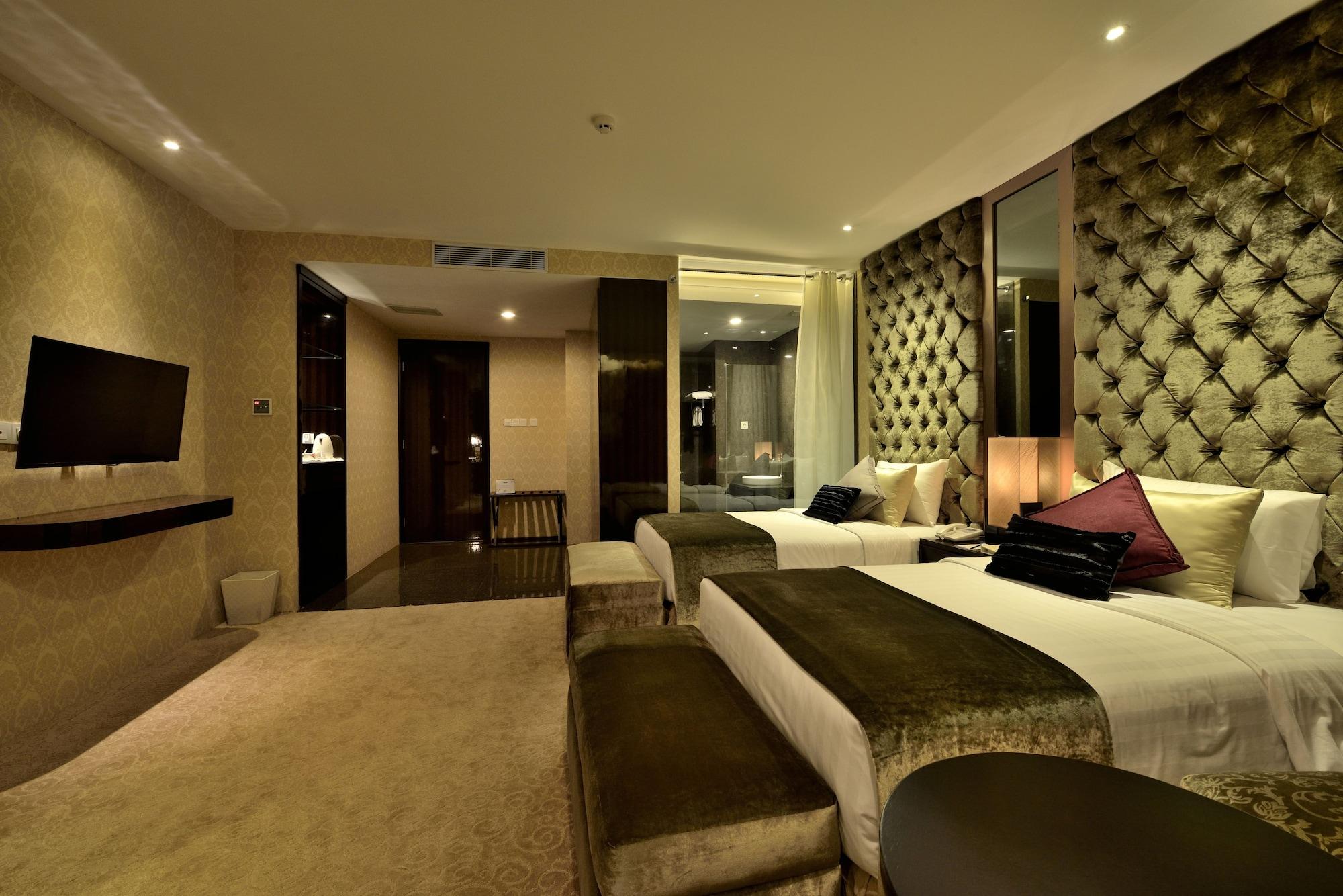 Amaroossa Grande Hotel Bekasi Exterior photo