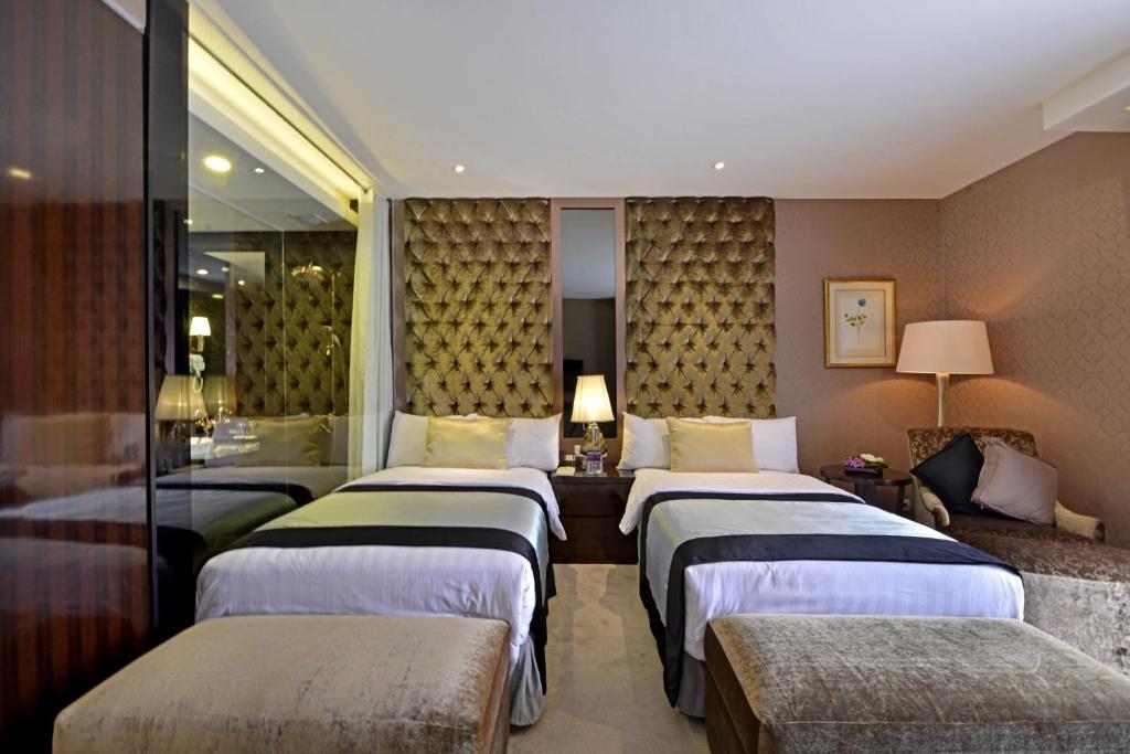 Amaroossa Grande Hotel Bekasi Exterior photo